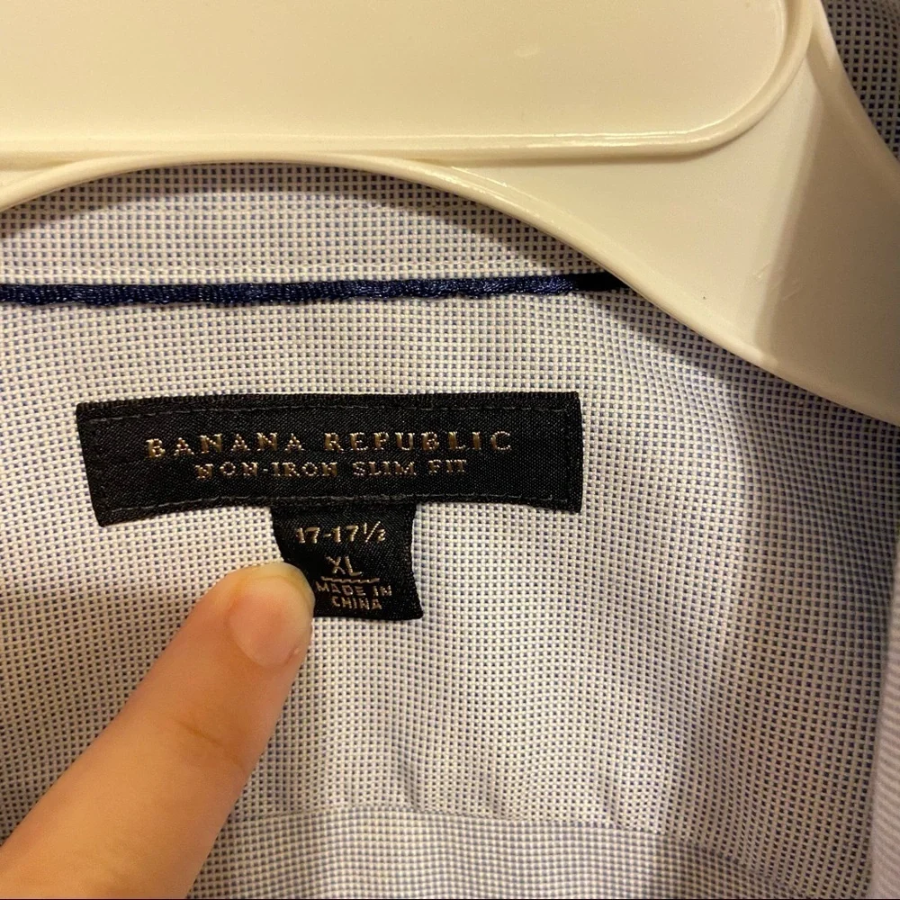 Banana Republic Lot of 2 Button Down Long Sleeve Shirts Men XL 17-17 1/2 Blue